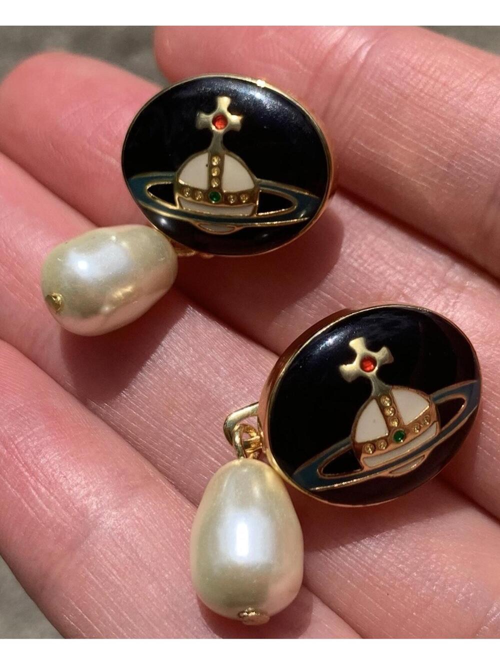 Vivienne Westwood Orb Enamel Button Pearl Earrings Black silver  Studs Earring n